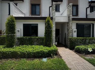 Via Ventura, Miami, FL 33179