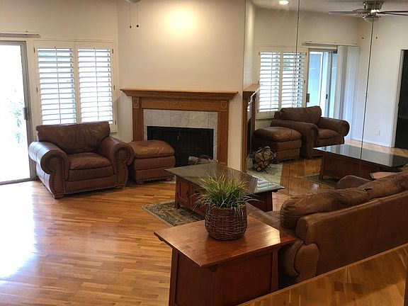 Large Living Room 16'x14'