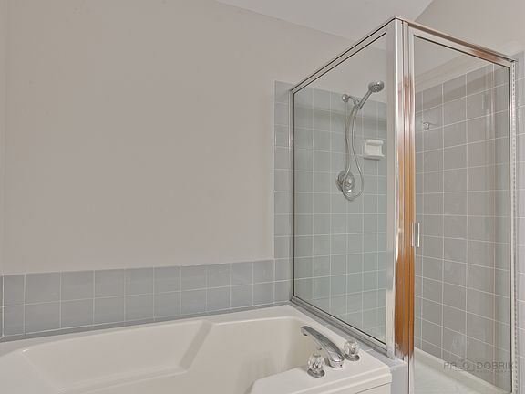 5th image of 505 Rosebud Dr N