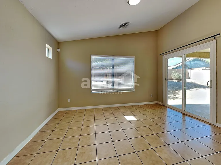 25524 W Dunlap Rd — Photo 5