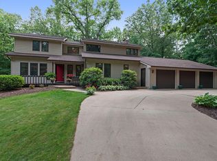 7470 Oakland Dr, Portage, MI 49024