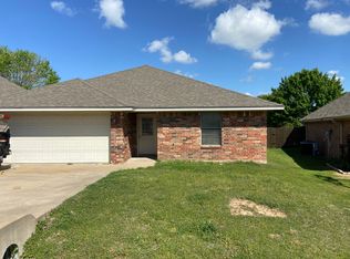 709 Rambling Ct, Granbury, TX 76049