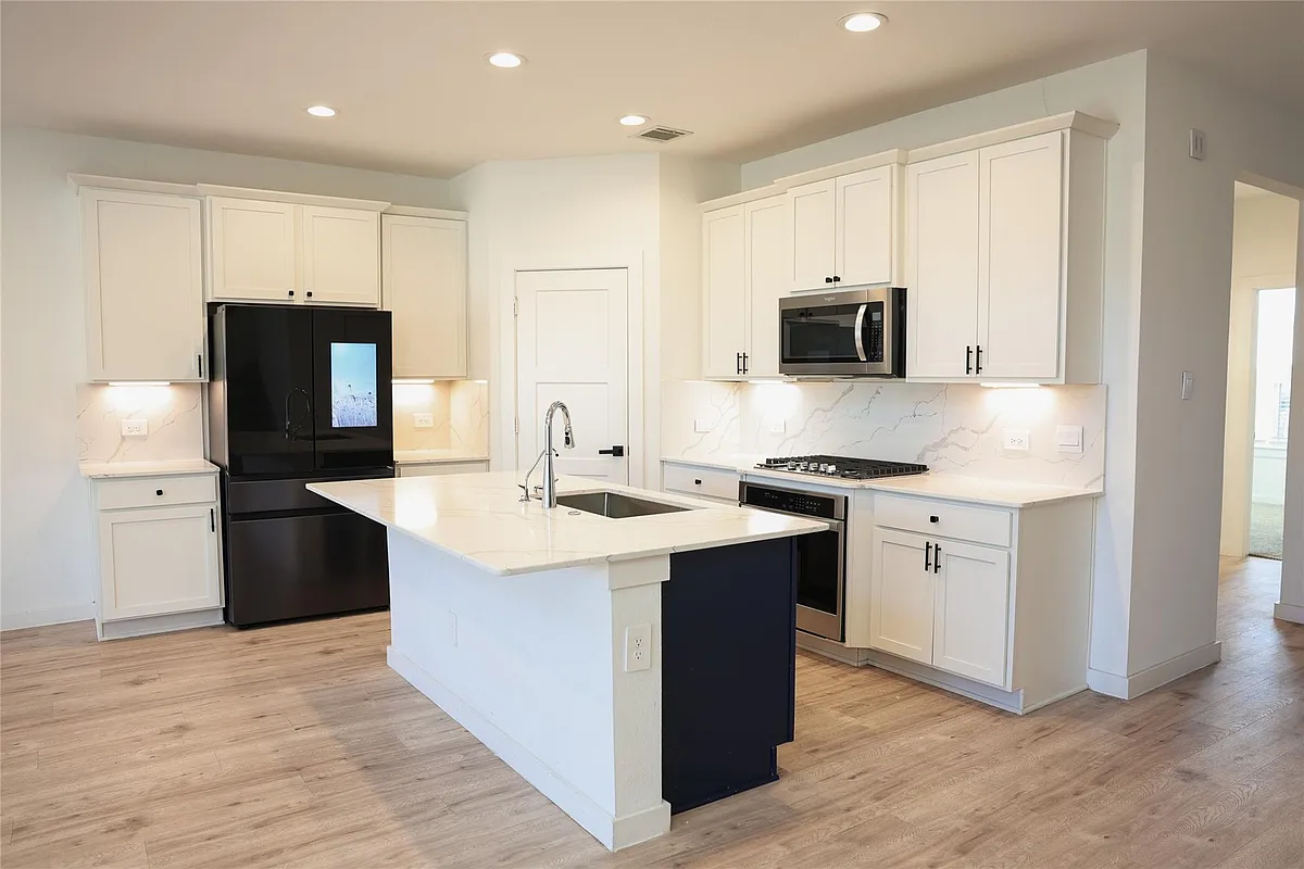 Building Photo - 22502 Petrizzi Ln