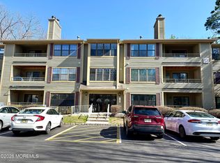 1305 Stoneridge Circle #1305, Helmetta, NJ 08828