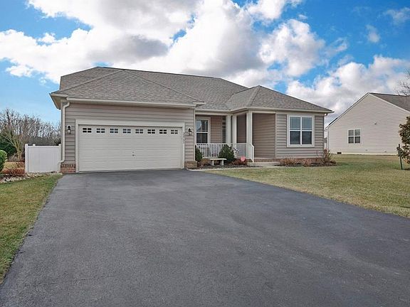 4th image of 33751 Reservoir Dr