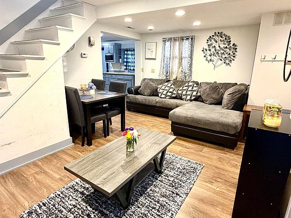 3rd image of 1311 3rd Ave N
