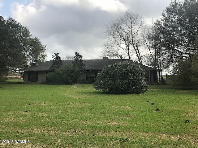 2nd image of 332 Carl Loewer Rd