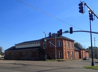 1302 Main St #TOWNHOUSE, Columbus, MS 39701