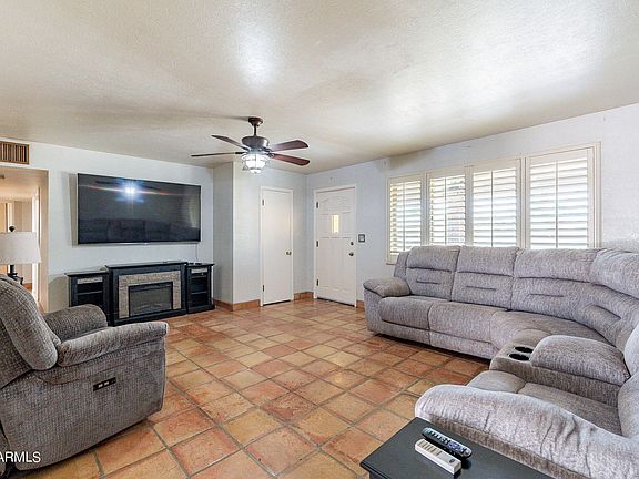 5th image of 1113 N WALNUT Drive