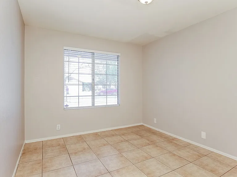 8745 W Tuckey Ln — Photo 11