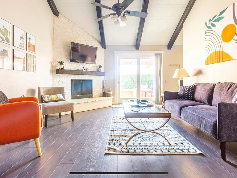 E Kirkland Ln — Photo 9
