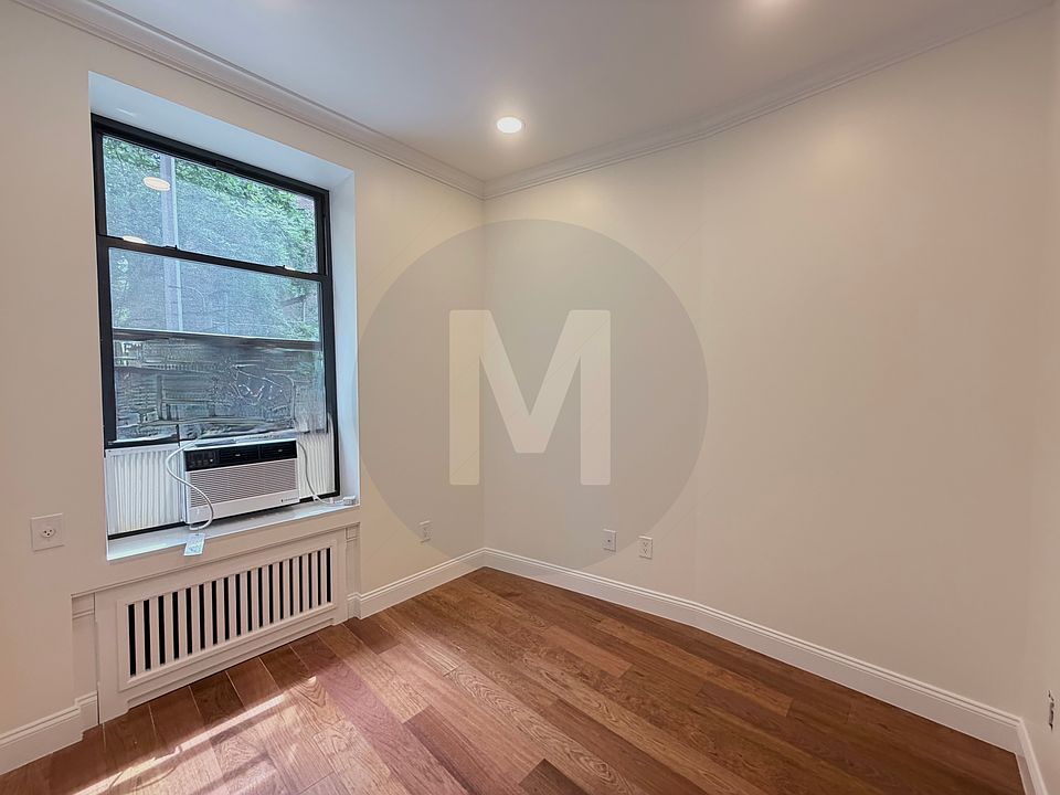 1st image of 159 E 99th St #1X