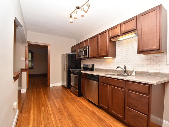 5th image of 3438 Shenandoah Ave Floor 2