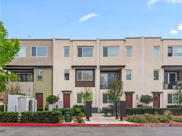 18443 W Montage Ln, Northridge, CA 91325