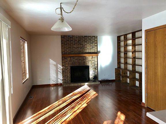4th image of 2180 N Millstone Dr
