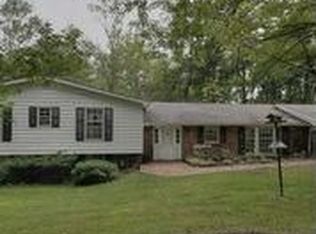 746 E Pioneer Trl, Aurora, OH 44202