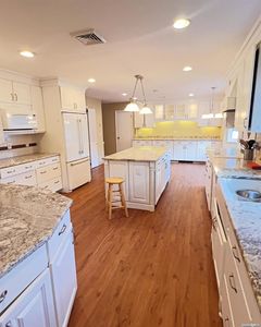 9 Terry, Riverhead, NY, 11901