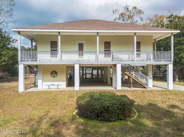 3518 River Bluff Rd, Diberville, MS 39540