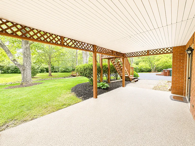 9205 Whitegate Ct — Photo 44