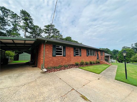 4th image of 2154 Pawnee Dr SE