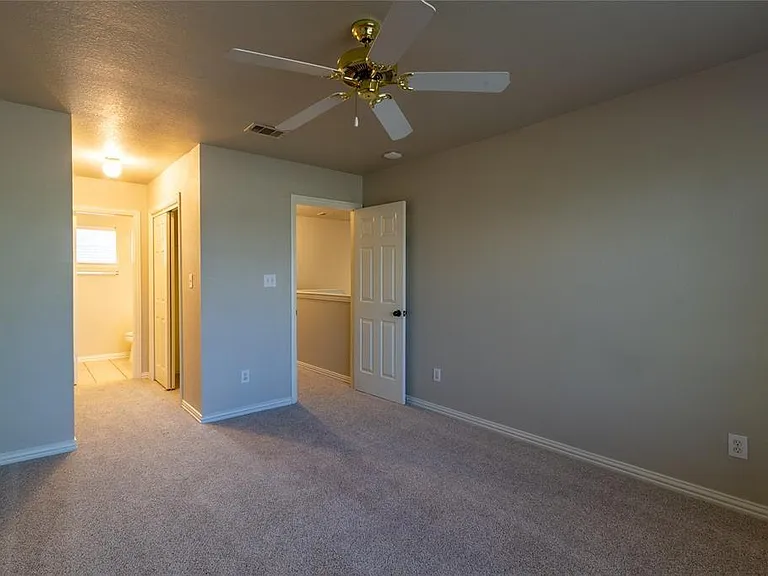 10008 Dryden Ln — Photo 16