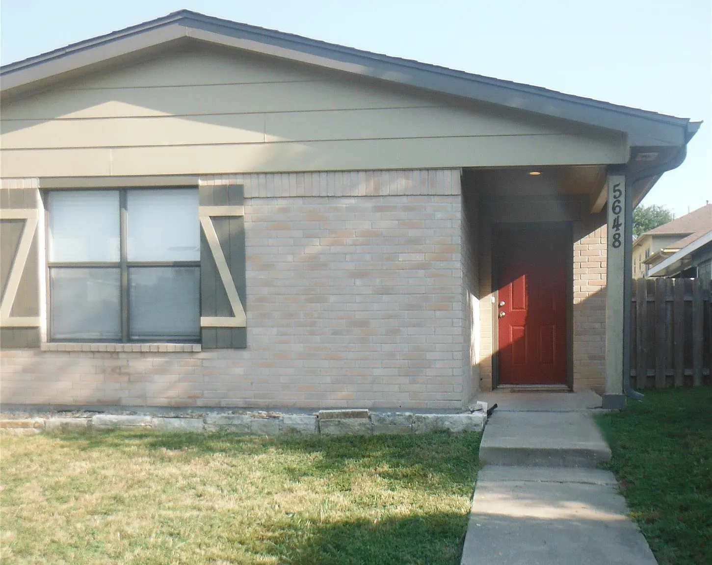 3 bed, 2.0 bath, 1269 sqft, $1,725 — Photo 1