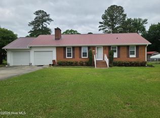 1932 Hullwood Dr, Kinston, NC 28504