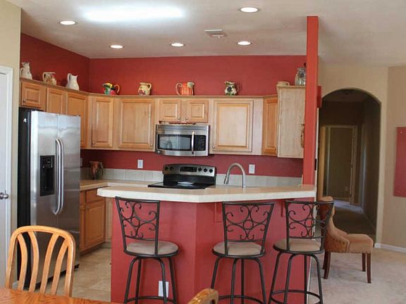 4th image of 670 S 83rd Way