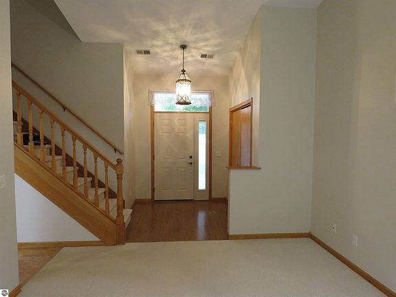 4th image of 236 Greenview Cir #24
