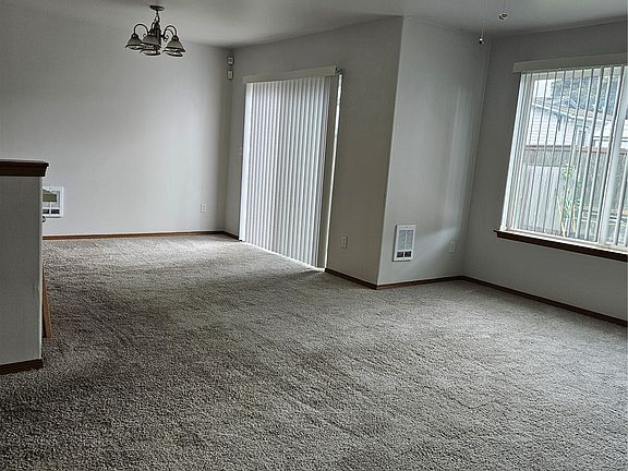 3rd image of 10810 Park Avenue S