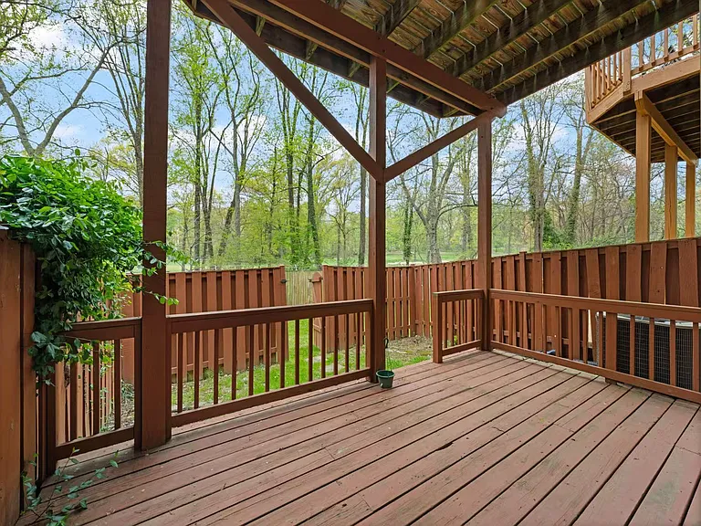 1337 Templeton Pl — Photo 11