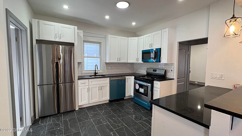 2nd image of 838 7th Avenue
