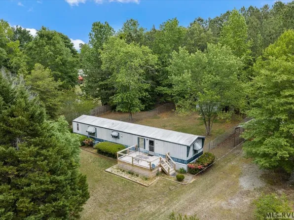 145 Locust Dr, Bracey, VA 23919