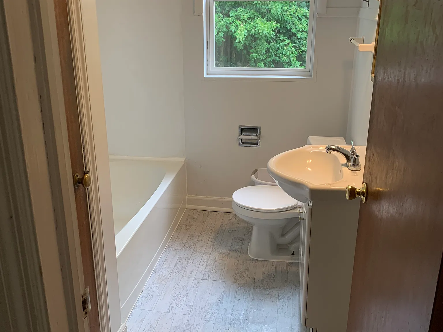4 bed, $2,800 — Photo 3