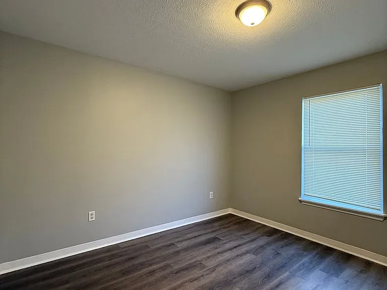 2708 Greenwood Ave — Photo 13