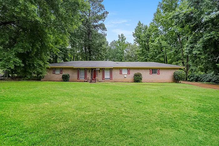 3 bed, 2.0 bath, 1507 sqft, $1,670 — Photo 1