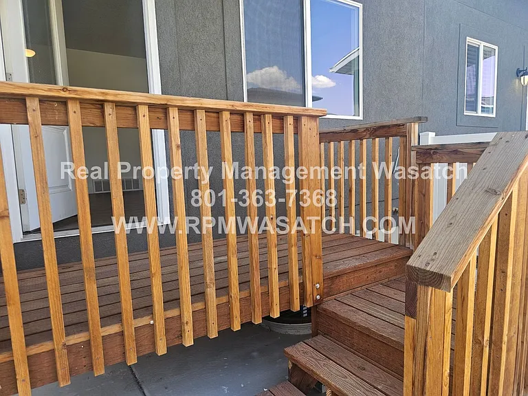 738 N 160 E — Photo 11