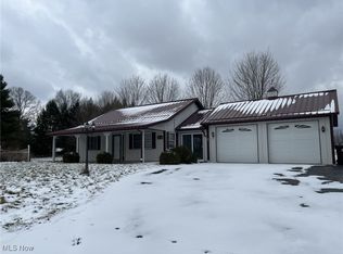 2005 McClosky Rd, Columbiana, OH 44408