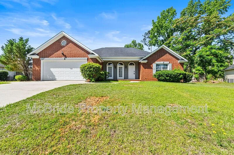 928 Hunting Horn Way W