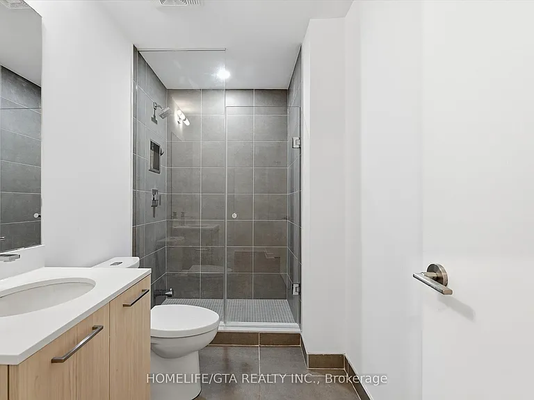 65 Mutual St #309 — Photo 12