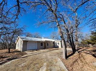 104 Sandy Ln, Nocona, TX 76255
