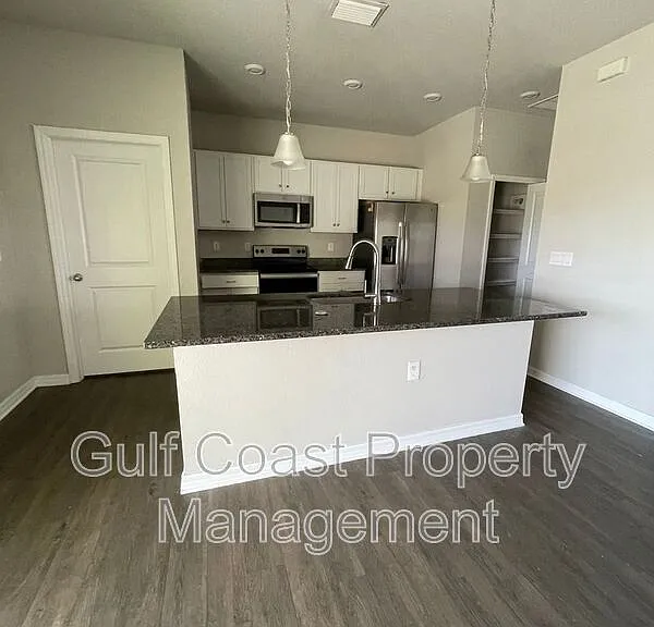 1700 NW 6th St — Photo 7