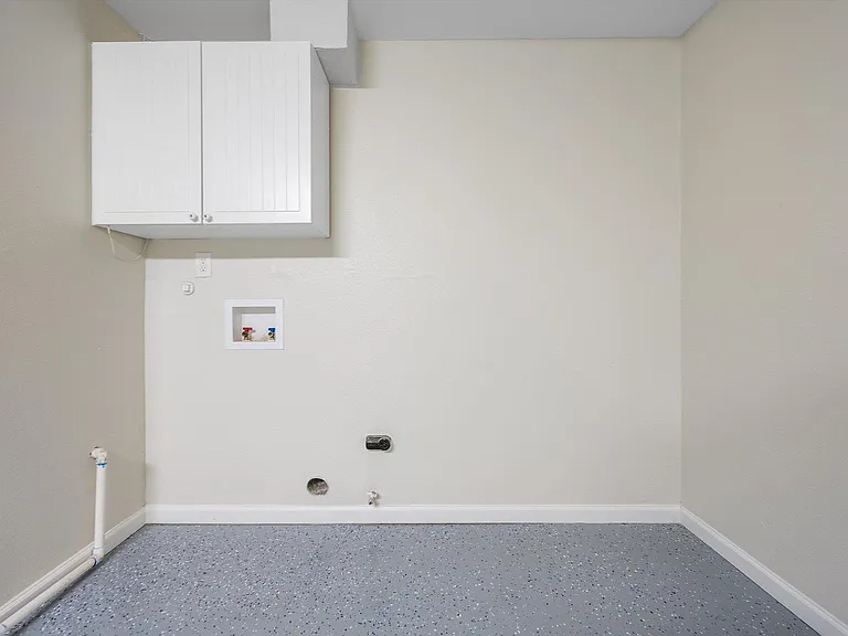 1100 Red Cliff Dr — Photo 38