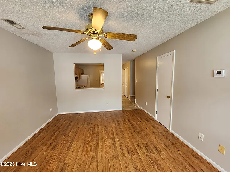 2251 Brandymill Ln — Photo 4