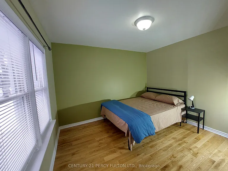 98 Westbourne Ave — Photo 11