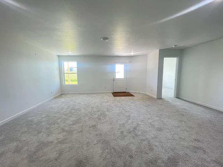 1722 N Hawthorne Pl — Photo 8