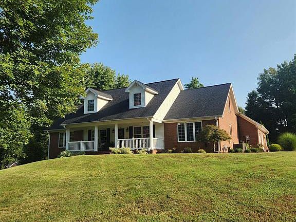 3rd image of 4851 Timber Ridge Dr