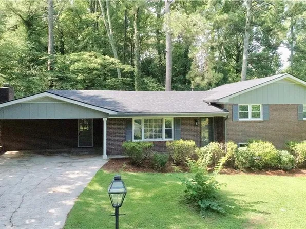 3062 Beechwood Dr, Lithia Springs, GA 30122
