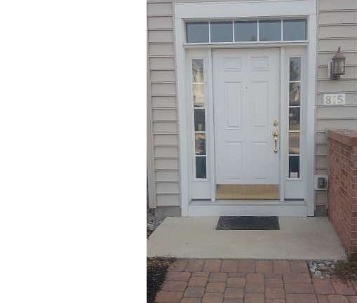 2nd image of 815 Hubble Ave