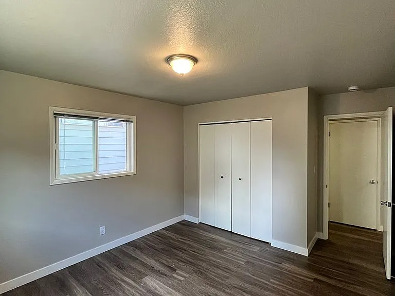 The Rivercrest Apartments by Star Metro — Photo 18